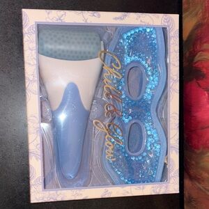 NWT Facial Roller and Eye Mask Set